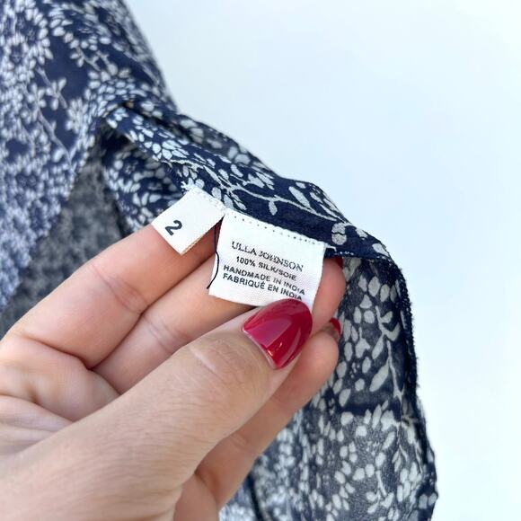 Ulla Johnson Silk Lightweight Short Sleeve Blouse Navy Blue Delicate Blouse 2 S - Picture 4 of 9